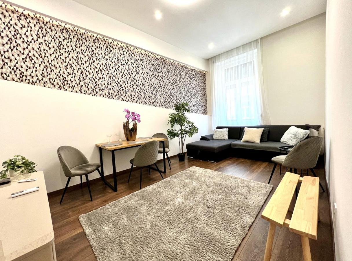 Wonderful Design Apartment In The City Centre — Photos 3